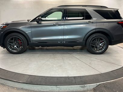 Used 2025 Ford Explorer ST-Line w/ ST-Line Street Pack