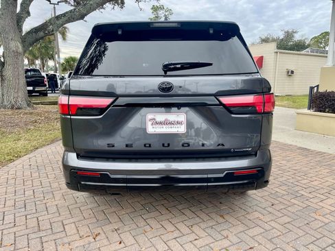 Used 2025 Toyota Sequoia Platinum image 4