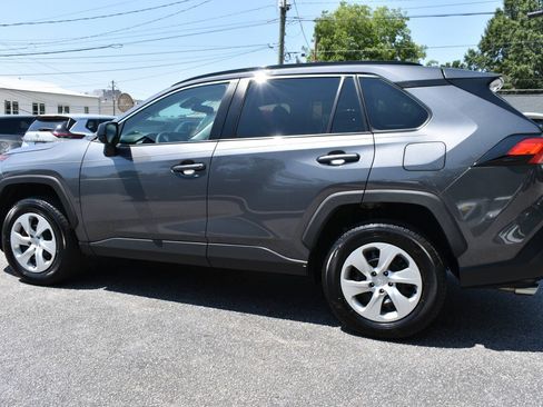 Used 2021 Toyota RAV4 LE FWD image 29