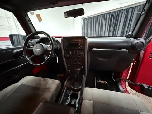 Used 2009 Jeep Wrangler X image 17