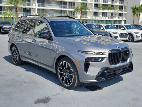 Used 2024 BMW X7 M60i w/ Executive Package AWD/4WD image 8