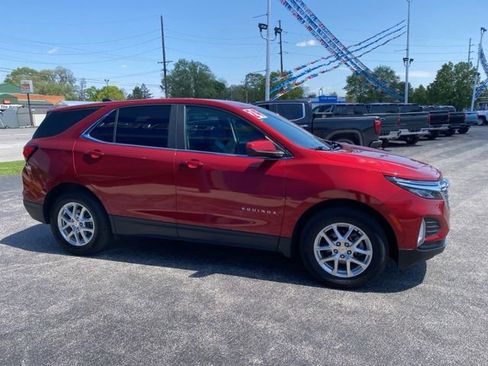 Used 2024 Chevrolet Equinox LT w/ LPO, Floor Liner Package FWD image 6