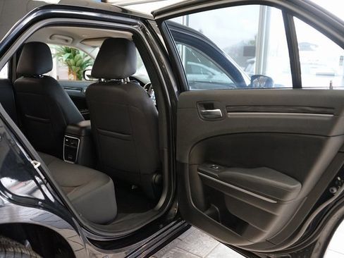 Used 2021 Chrysler 300 Touring w/ Sport Appearance Package image 43