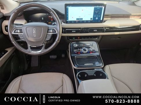 Certified 2022 Lincoln Nautilus Reserve AWD/4WD image 11