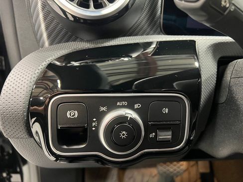 Used 2025 Mercedes-Benz CLA 250 4MATIC image 19