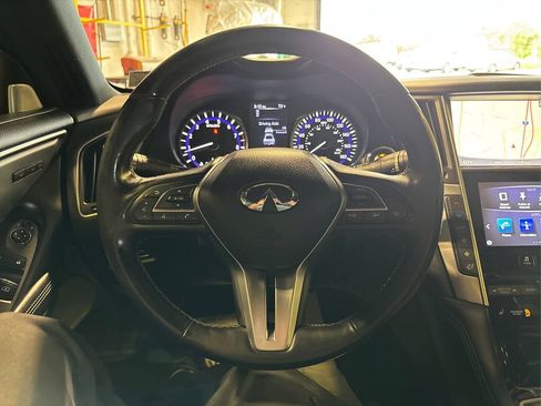 Used 2019 INFINITI Q60 3.0t Luxe w/ Essential Package AWD/4WD image 28