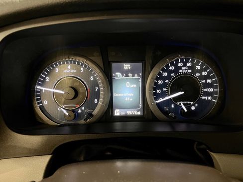 Used 2018 Toyota Sienna LE image 10