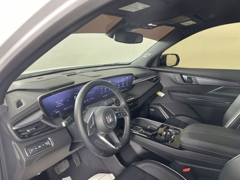 Used 2025 Buick Enclave Sport Touring image 10