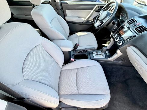 Used 2017 Subaru Forester 2.5i Premium w/ All-Weather Package AWD/4WD image 44