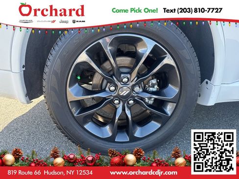 Used 2024 Dodge Durango R/T w/ Blacktop Package image 11