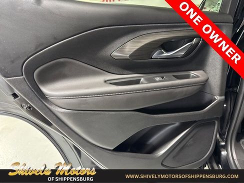 Used 2022 GMC Terrain SLT w/ Tech Package image 24