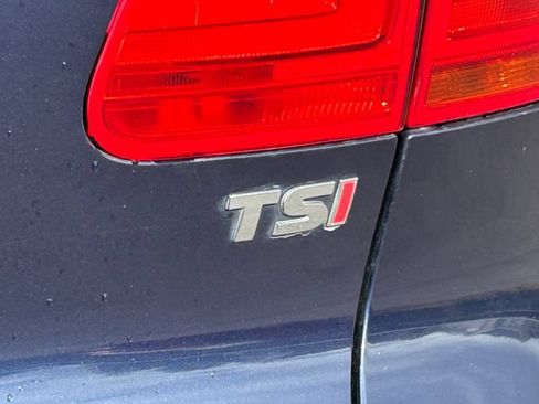 Used 2016 Volkswagen Tiguan S FWD image 5