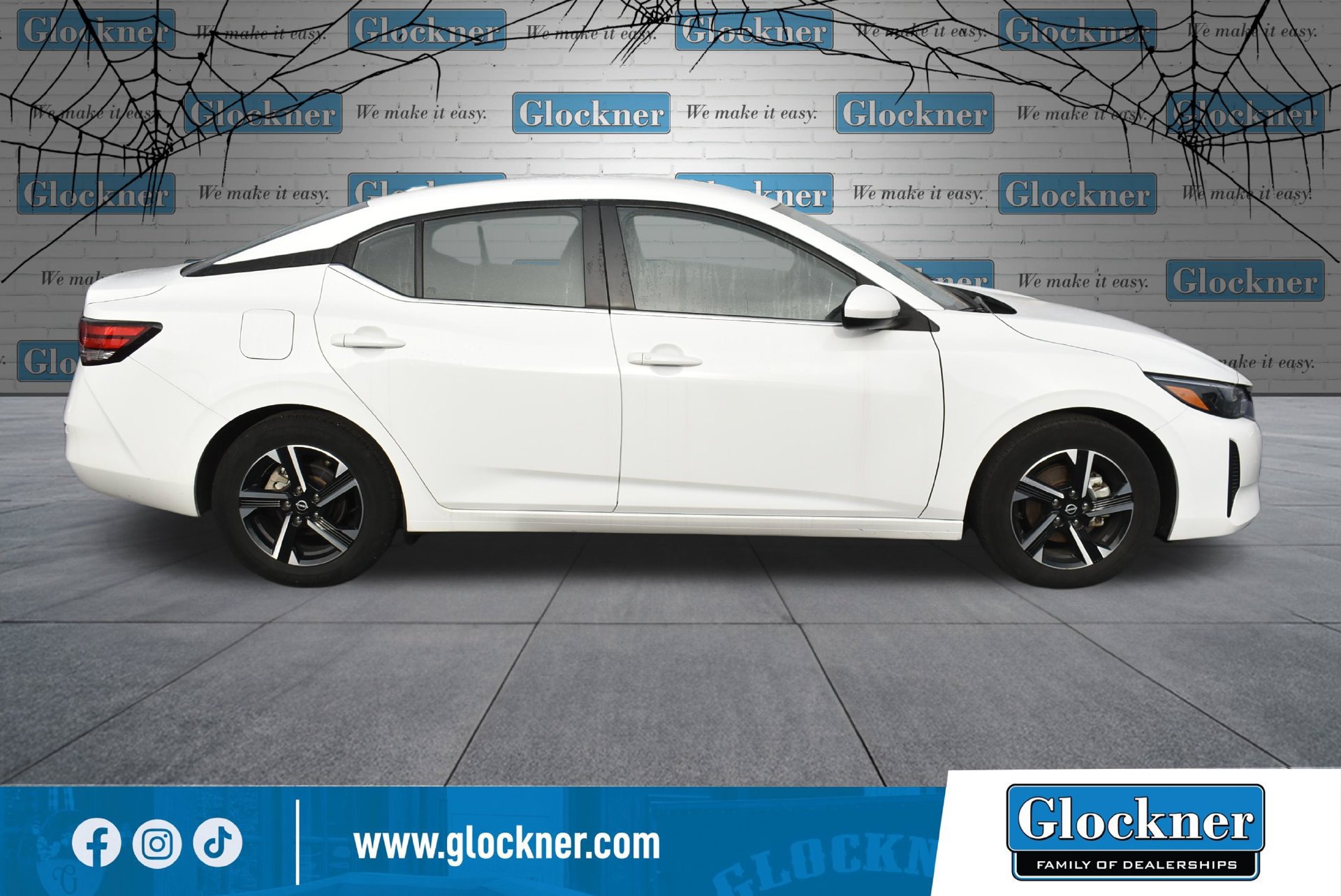 Used 2025 Nissan Sentra SV FWD image 4