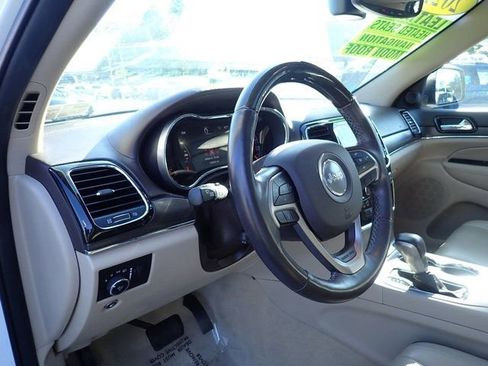 Used 2021 Jeep Grand Cherokee Overland AWD/4WD image 14