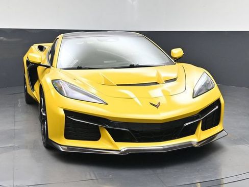 Used 2025 Chevrolet Corvette ZR1 w/ Stealth Interior Trim Package RWD image 21