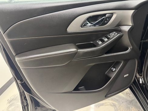 Used 2019 Chevrolet Traverse RS FWD image 23