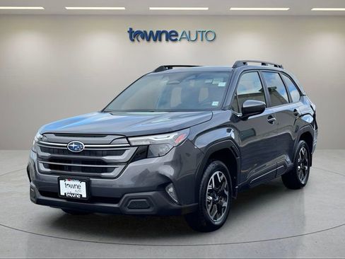 Used 2025 Subaru Forester Premium AWD/4WD image 1
