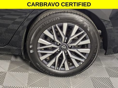 Used 2025 Nissan Altima 2.5 SV FWD image 8