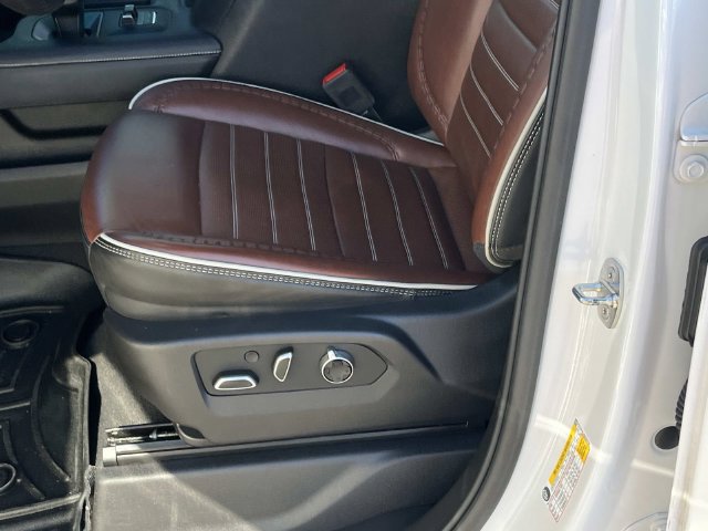 Certified 2024 GMC Sierra 1500 Denali Ultimate AWD/4WD image 26