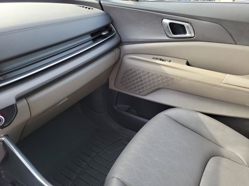 Used 2025 Kia Carnival SX FWD image 21