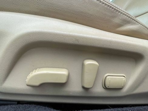 Used 2016 Subaru Outback 2.5i Limited image 43