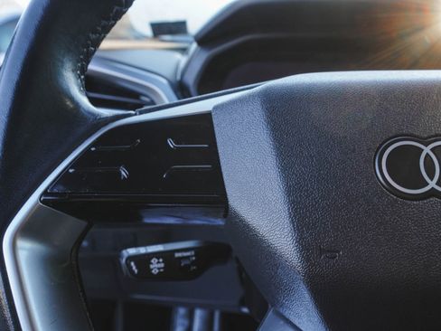 Used 2022 Audi Q4 e-tron Premium Plus image 24