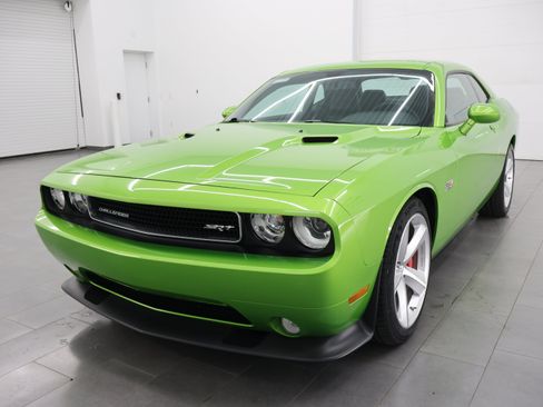 Used 2011 Dodge Challenger SRT8 w/ Green w/Envy Group RWD image 7