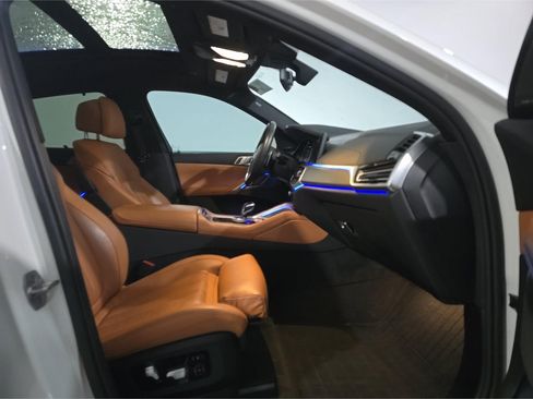Used 2021 BMW X6 M50i w/ Executive Package AWD/4WD image 7