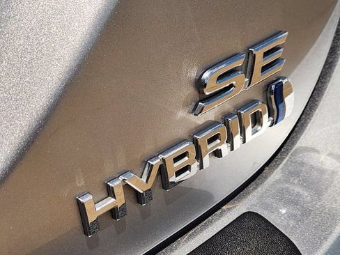 Used 2024 Toyota Camry SE FWD image 7