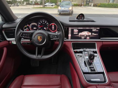 Used 2021 Porsche Panamera image 82