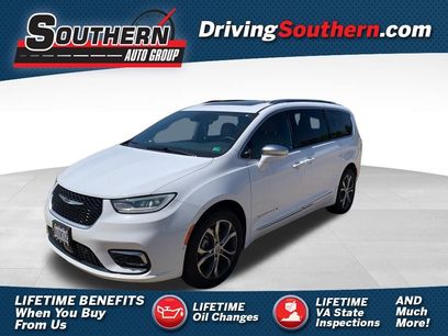Used 2022 Chrysler Pacifica Pinnacle