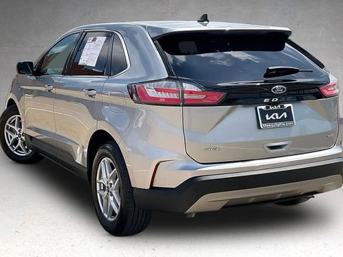 Used 2024 Ford Edge SEL image 4