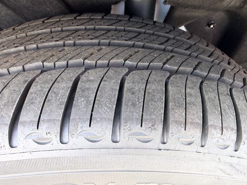 New 2026 Volvo XC40 B5 Plus w/ Climate Package image 34