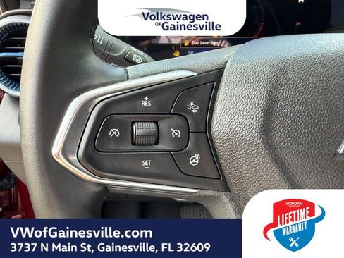 Used 2025 Chevrolet Trax LT w/ LT Convenience Package FWD image 22