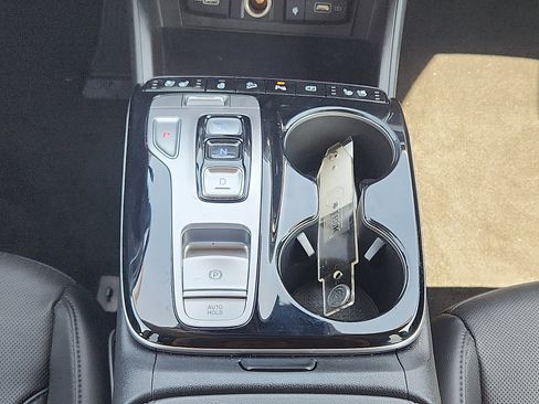 Certified 2023 Hyundai Tucson Limited AWD/4WD image 19
