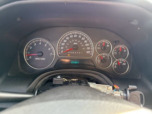 Used 2008 GMC Envoy SLE image 29