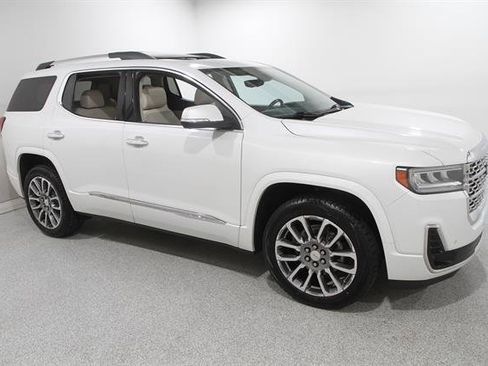 Used 2021 GMC Acadia Denali w/ Denali Ultimate Package AWD/4WD image 1