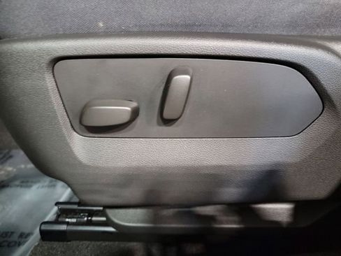 Used 2023 Buick Envision Essence AWD/4WD image 16