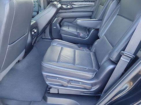 Used 2022 GMC Yukon Denali RWD image 17