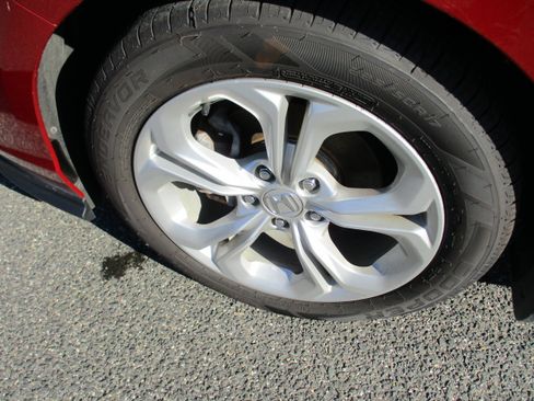 Certified 2023 Honda Accord LX image 9