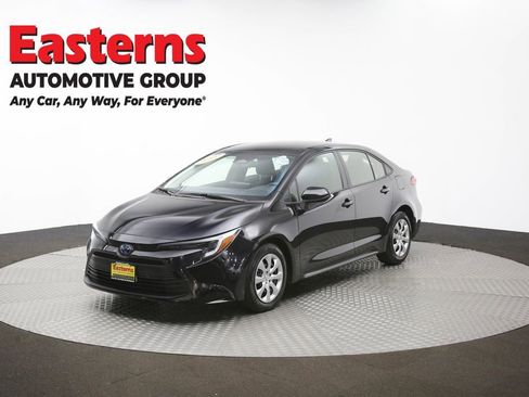 Used 2025 Toyota Corolla LE FWD image 57