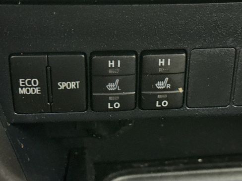 Used 2016 Toyota RAV4 SE w/ Advanced Technology Package AWD/4WD image 22