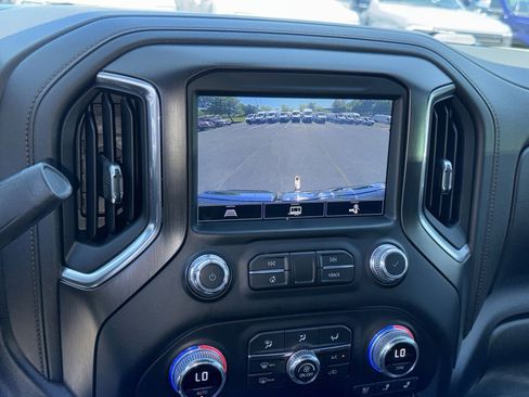 Used 2021 GMC Sierra 1500 AT4 w/ AT4 Preferred Package AWD/4WD image 32
