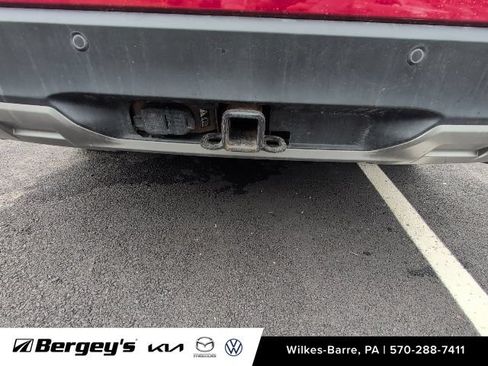 Used 2021 Ford Explorer XLT w/ Equipment Group 202A AWD/4WD image 13
