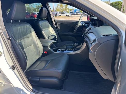 Used 2017 Honda Accord Sport Special Edition image 21
