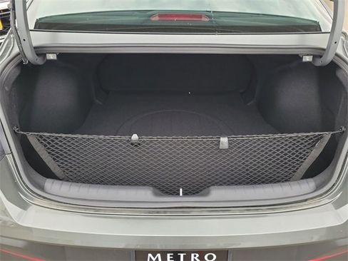 New 2025 Hyundai Elantra SEL image 18