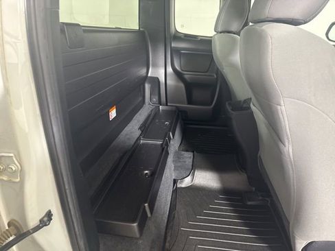 Used 2021 Toyota Tacoma SR image 5