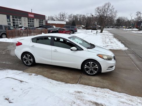 Used 2016 Kia Forte EX image 7