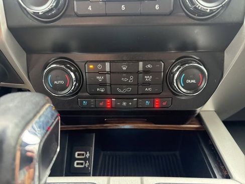 Certified 2019 Ford F150 Lariat w/ Trailer Tow Package image 26