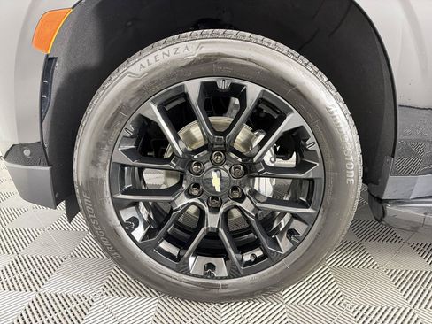 Used 2023 Chevrolet Tahoe Premier w/ Advanced Technology Package AWD/4WD image 13
